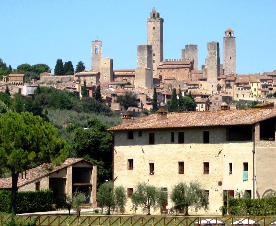 Fattoria Abbazia Monte Oliveto Villa San Gimignano Luaran gambar