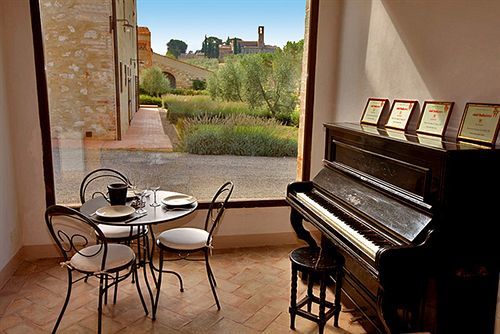 Fattoria Abbazia Monte Oliveto Villa San Gimignano Luaran gambar